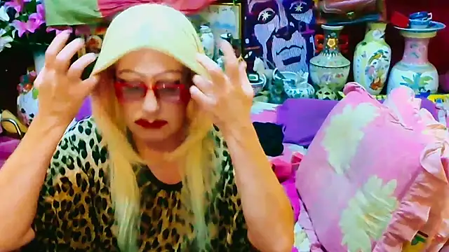 Snapshot of horni4luv chatting on November 22, 2025, 11:25 pm horni4luv online show from November 22, 2025, 11:25 pm