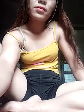 Snapshot of Yumi_sexyy chatting on November 3, 2025, 5:34 am Yumi sexyy online show from November 3, 2025, 5:34 am