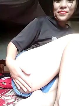 Snapshot of Yumi_sexyy chatting on October 25, 2025, 1:49 am Yumi sexyy online show from October 25, 2025, 1:49 am