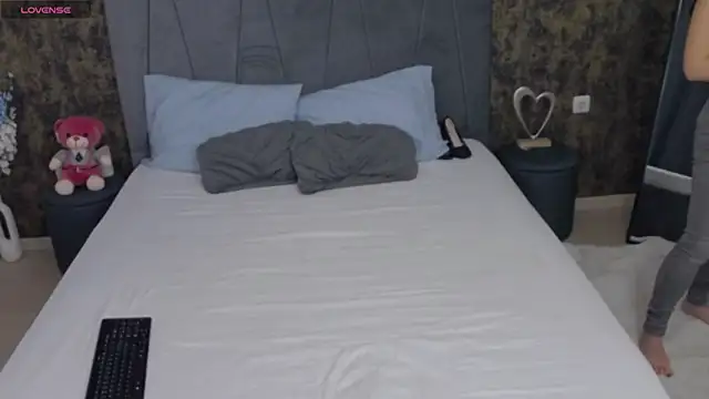 Snapshot of AmberMinxy chatting on November 27, 2025, 6:25 am AmberMinxy online show from November 27, 2025, 6:25 am