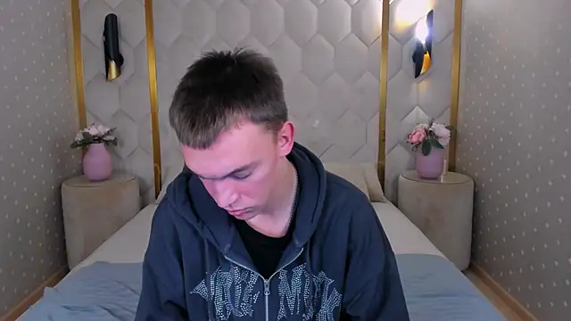 Snapshot of Derek_Banville chatting on November 18, 2025, 1:03 pm Derek Banville online show from November 18, 2025, 1:03 pm