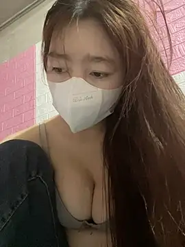 kitty-20x online show from May 3, 2026, 2:05 am