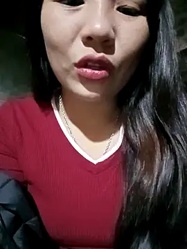 Snapshot of -Lanaa- chatting on November 18, 2025, 6:11 pm -Lanaa- online show from November 18, 2025, 6:11 pm