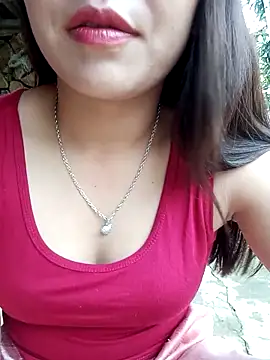 Snapshot of -Lanaa- chatting on November 10, 2025, 8:52 am -Lanaa- online show from November 10, 2025, 8:52 am