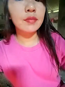 Snapshot of -Lanaa- chatting on December 4, 2025, 8:02 am -Lanaa- online show from December 4, 2025, 8:02 am