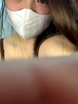 Snapshot of helo-kitty chatting on December 5, 2025, 2:59 pm helo-kitty online show from December 5, 2025, 2:59 pm