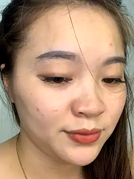 Snapshot of helo-kitty chatting on November 2, 2025, 1:27 pm helo-kitty online show from November 2, 2025, 1:27 pm