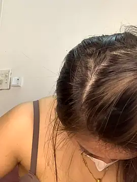 Snapshot of helo-kitty chatting on November 23, 2025, 2:38 pm helo-kitty online show from November 23, 2025, 2:38 pm