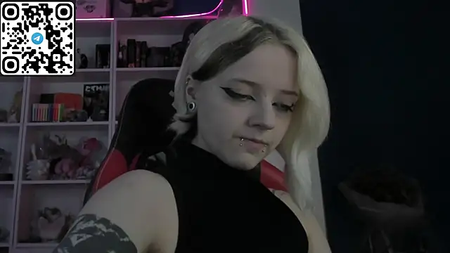 Holy Mistress S online show from May 10, 2026, 8:40 am