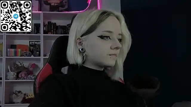 Holy Mistress S online show from May 5, 2026, 8:39 am