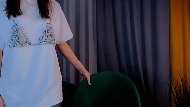 Snapshot of KateCahee chatting on November 7, 2025, 12:59 am KateCahee online show from November 7, 2025, 12:59 am