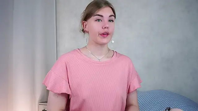 Snapshot of MelodyBaur chatting on June 10, 2026, 1:12 pm MelodyBaur online show from June 10, 2026, 1:12 pm