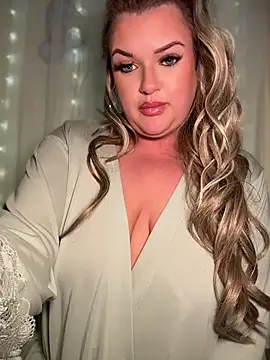Snapshot of Scottish_Milf_Bella_xo chatting on April 9, 2026, 10:27 pm Scottish Milf Bella xo online show from April 9, 2026, 10:27 pm