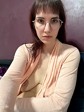 Snapshot of _HeraLuna_ chatting on December 3, 2025, 10:42 pm HeraLuna online show from December 3, 2025, 10:42 pm