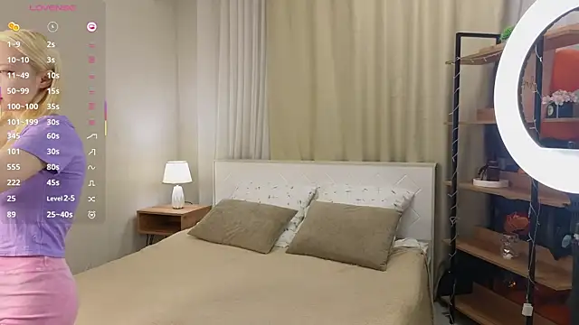 Snapshot of IraYounce chatting on November 15, 2025, 1:09 am IraYounce online show from November 15, 2025, 1:09 am