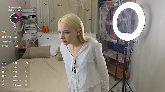 Snapshot of IraYounce chatting on November 5, 2025, 1:09 am IraYounce online show from November 5, 2025, 1:09 am