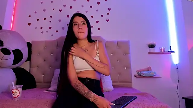 eimyy rouse online show from March 4, 2026, 8:27 pm