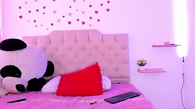 eimyy rouse online show from March 14, 2026, 8:59 pm