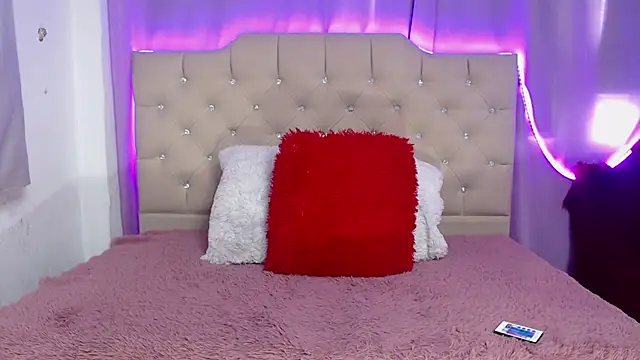 Snapshot of eimyy_rouse chatting on November 7, 2025, 7:51 pm eimyy rouse online show from November 7, 2025, 7:51 pm