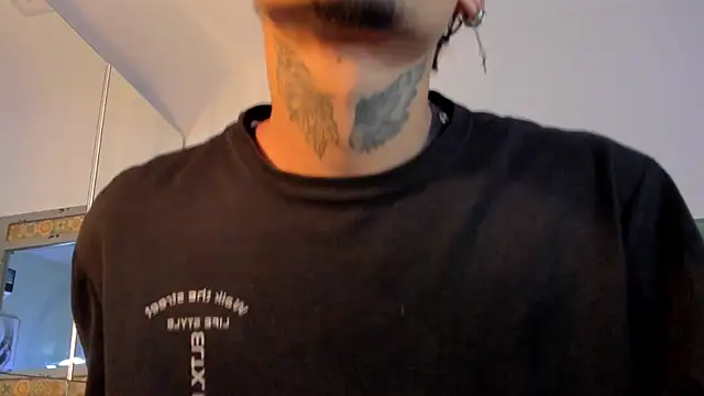 Snapshot of Mr_Strike chatting on November 10, 2025, 3:00 am Mr Strike online show from November 10, 2025, 3:00 am