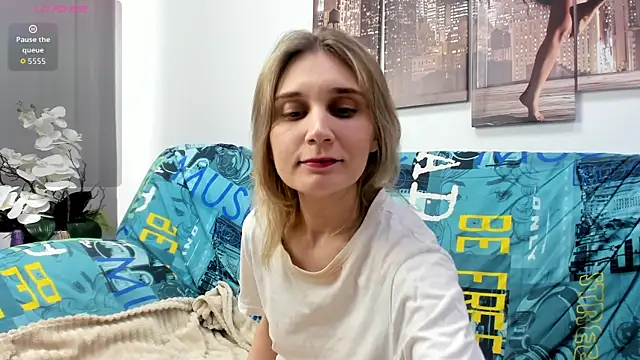 Snapshot of Tenderly_Sophie chatting on April 10, 2026, 1:34 am Tenderly Sophie online show from April 10, 2026, 1:34 am