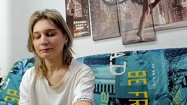 Snapshot of Tenderly_Sophie chatting on March 6, 2026, 1:33 am Tenderly Sophie online show from March 6, 2026, 1:33 am