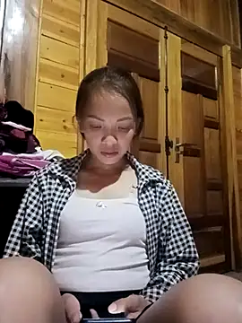 Snapshot of Karin-n chatting on October 28, 2025, 1:10 pm Karin-n online show from October 28, 2025, 1:10 pm