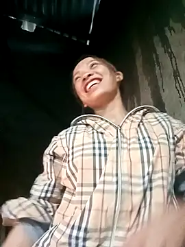 Snapshot of Karin-n chatting on November 4, 2025, 8:29 am Karin-n online show from November 4, 2025, 8:29 am