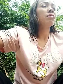 Snapshot of Karin-n chatting on October 26, 2025, 3:29 am Karin-n online show from October 26, 2025, 3:29 am