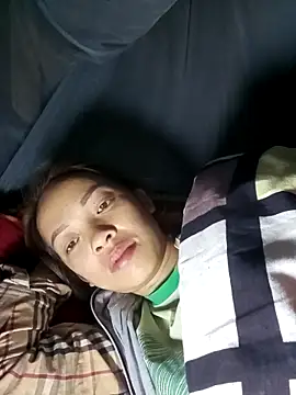 Snapshot of Karin-n chatting on November 23, 2025, 9:47 pm Karin-n online show from November 23, 2025, 9:47 pm