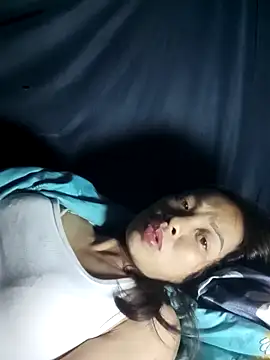 Snapshot of Karin-n chatting on November 5, 2025, 10:13 pm Karin-n online show from November 5, 2025, 10:13 pm