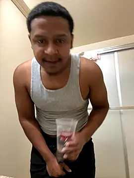 maddfreak0 online show from November 18, 2025, 8:34 pm