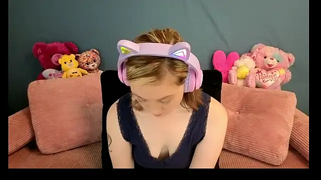 daddysprincess731 online show from June 14, 2026, 2:24 am