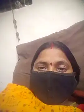 QRESABABY online show from October 31, 2025, 2:24 pm