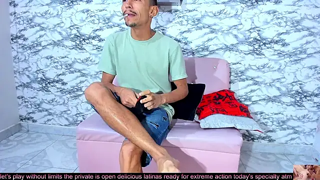 Snapshot of DoublePleasureX_ chatting on November 16, 2025, 5:34 am DoublePleasureX online show from November 16, 2025, 5:34 am