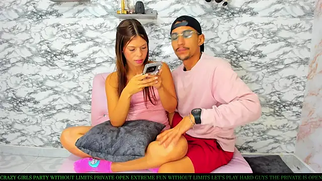 Snapshot of DoublePleasureX_ chatting on November 25, 2025, 2:28 pm DoublePleasureX online show from November 25, 2025, 2:28 pm