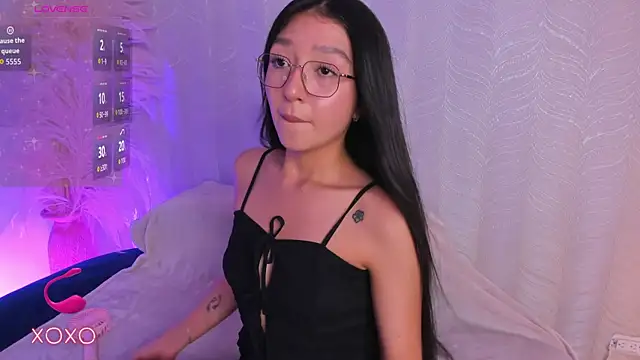 Snapshot of sydney_miller_ chatting on July 8, 2026, 12:03 am sydney miller online show from July 8, 2026, 12:03 am