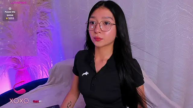 Snapshot of sydney_miller_ chatting on July 8, 2026, 10:10 pm sydney miller online show from July 8, 2026, 10:10 pm