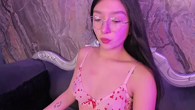 sydney miller  online show from January 9, 2026, 11:33 pm