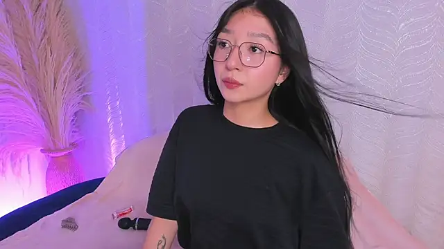 Snapshot of sydney_miller_ chatting on July 26, 2026, 12:17 am sydney miller online show from July 26, 2026, 12:17 am