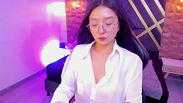 sydney miller  online show from February 12, 2026, 11:26 pm