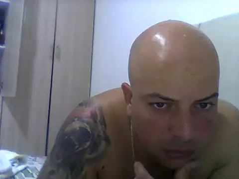 saitamahero1990 online show from May 10, 2026, 2:08 pm