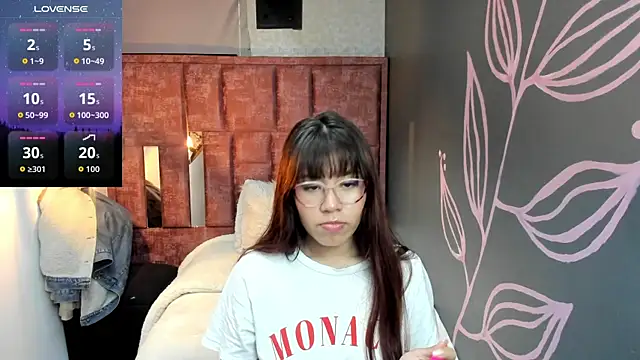 Snapshot of Chloe__Brooks_ chatting on October 22, 2025, 8:41 pm Chloe Brooks online show from October 22, 2025, 8:41 pm