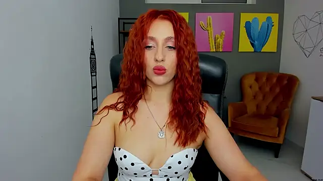 Snapshot of ZoeBurton chatting on August 4, 2026, 8:35 pm ZoeBurton online show from August 4, 2026, 8:35 pm