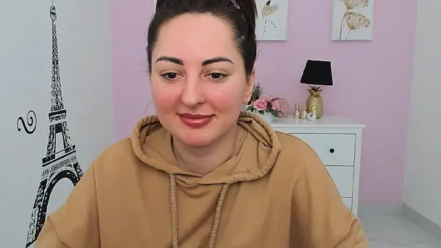 Snapshot of NoraSimons chatting on March 27, 2026, 7:39 am NoraSimons online show from March 27, 2026, 7:39 am