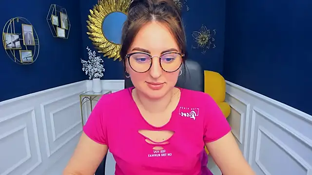 Snapshot of NoraSimons chatting on March 6, 2026, 7:03 am NoraSimons online show from March 6, 2026, 7:03 am