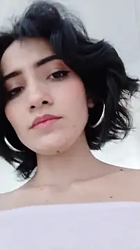 chloehanna online show from November 6, 2025, 5:28 pm