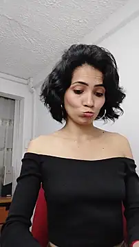 chloehanna online show from October 23, 2025, 9:35 pm