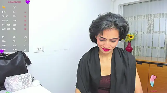 chloehanna online show from December 17, 2025, 7:41 pm