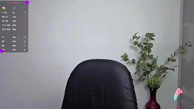 chloehanna online show from June 24, 2026, 1:53 pm